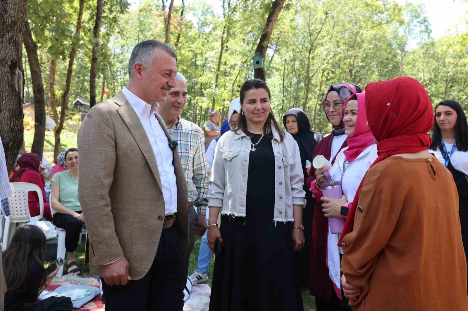 Anne Şehir Merkezleri 100 bin kadına ulaştı: &Ouml;d&uuml;ll&uuml; proje 13. merkezle genişliyor
