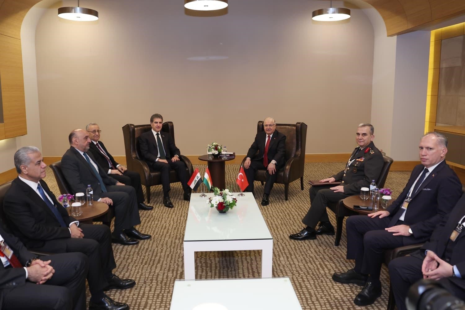 Bakan G&uuml;ler, IKBY Başkanı Barzani ile g&ouml;r&uuml;şt&uuml;
