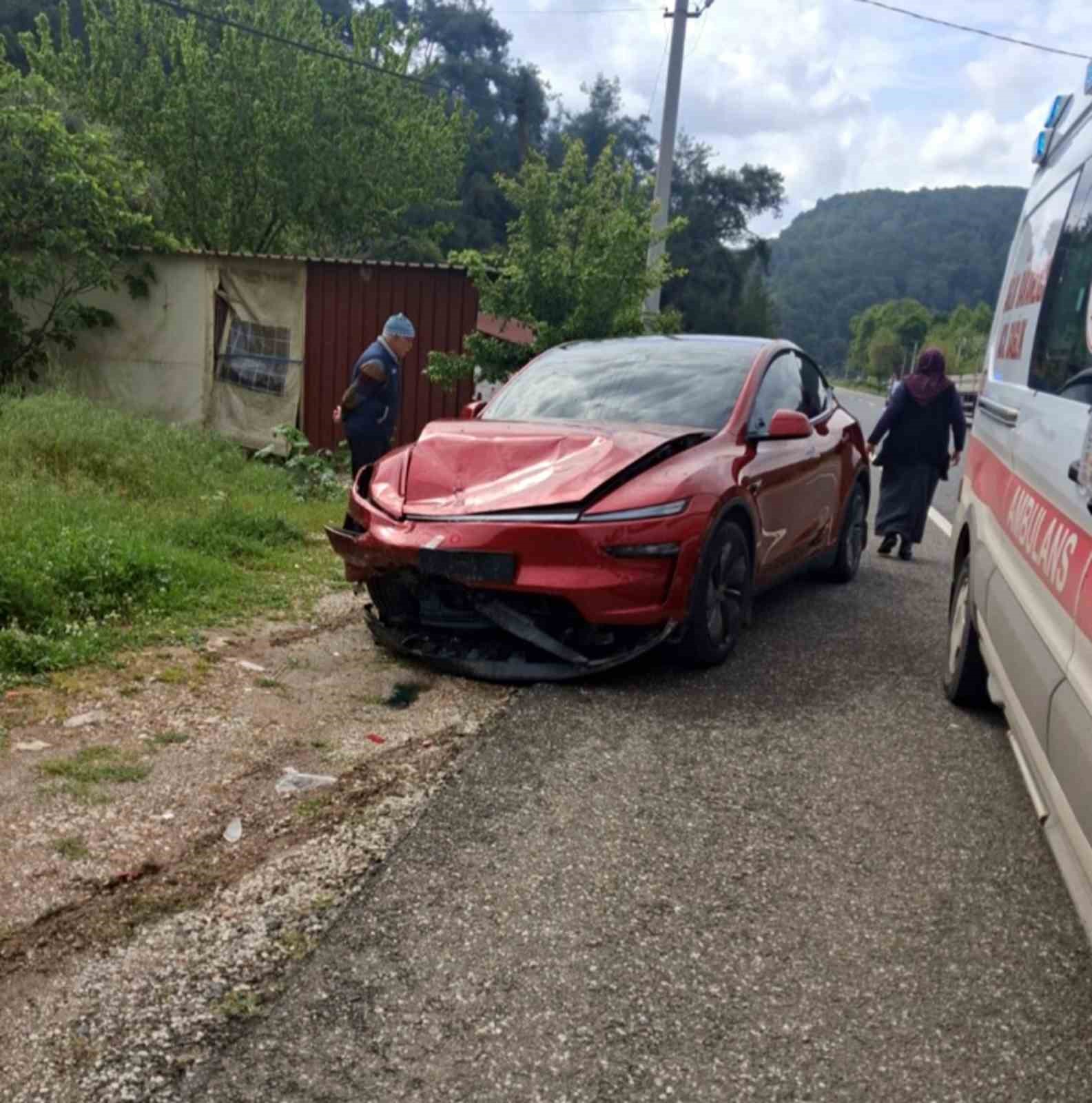 G&ouml;kova-Marmaris karayolunda kaza: 4 yaralı

