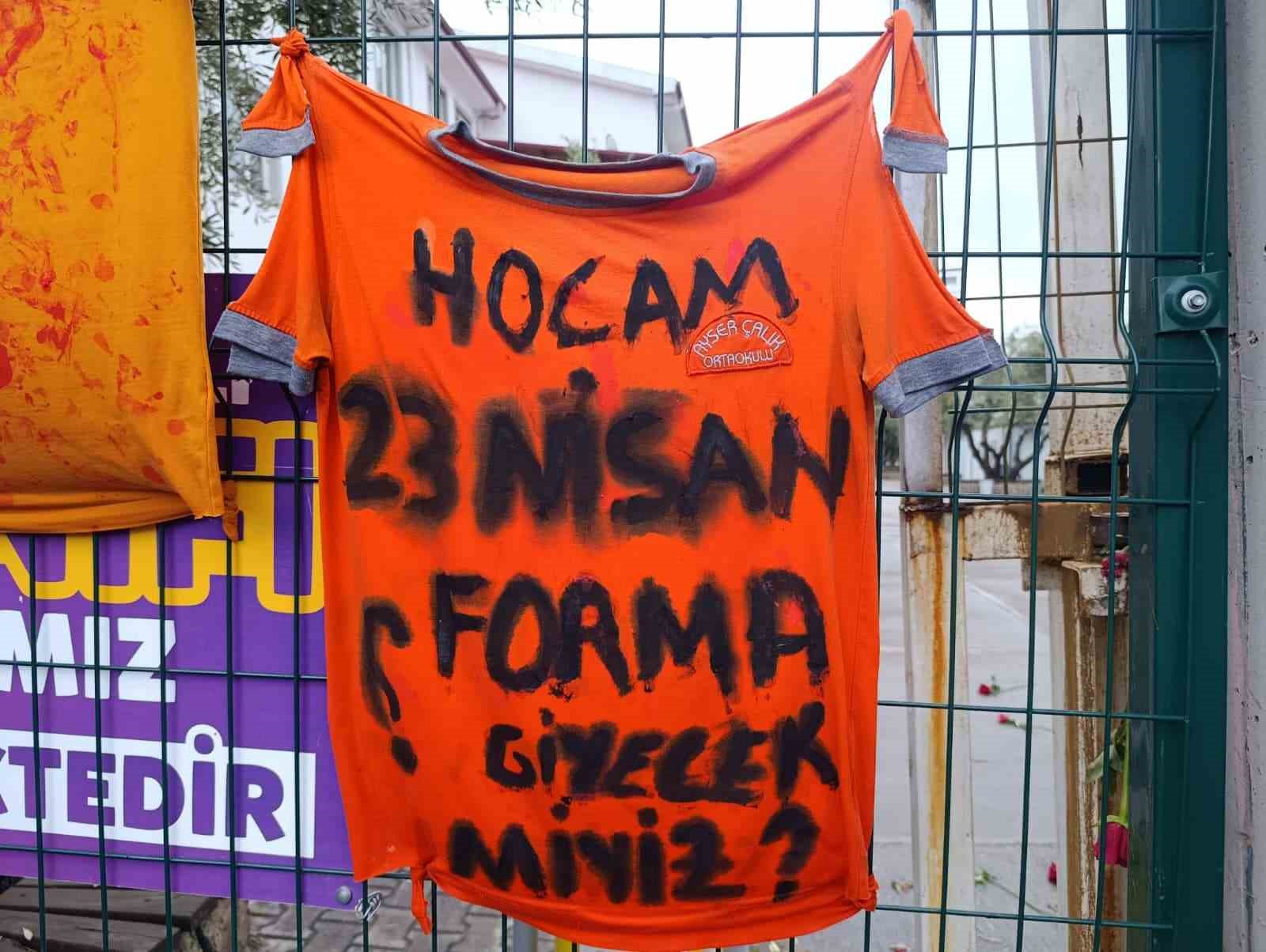 &Ouml;ğretmen Ayla Kara&rsquo;nın yakınları okulda dua etti
