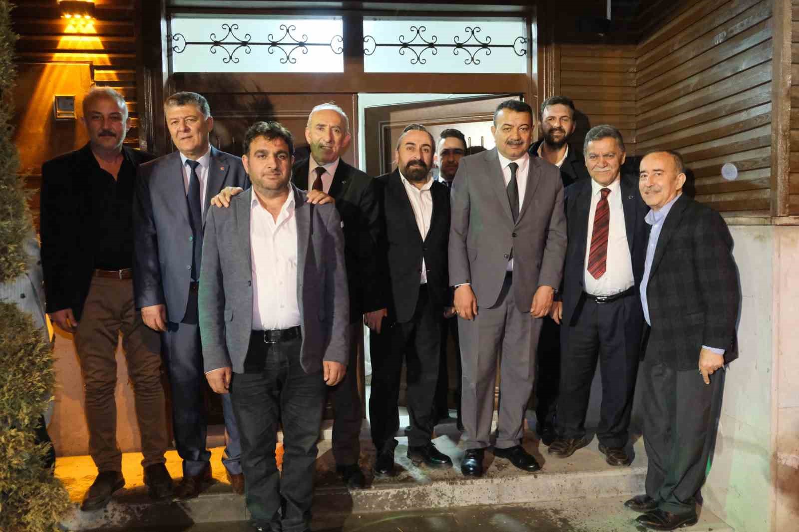 Pınarbaşı ve Sarız&rsquo;dan Başkan Odakır&rsquo;a tam destek
