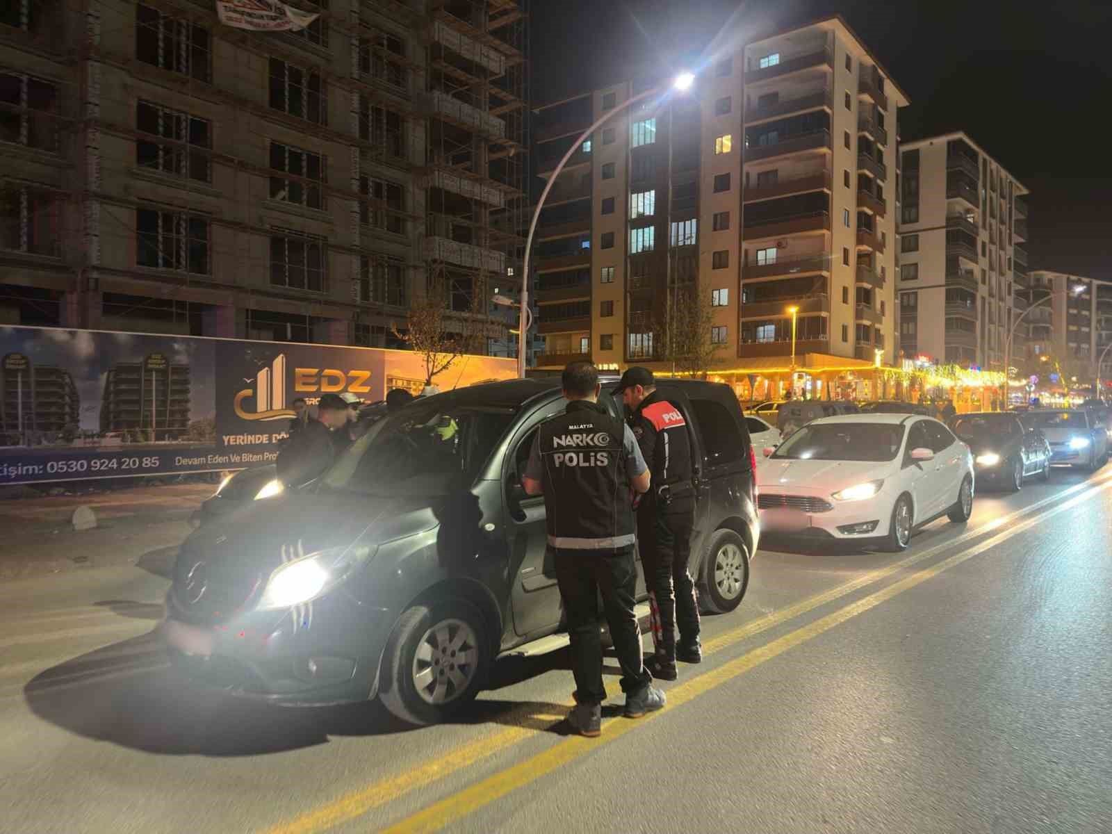 Malatya&rsquo;da polisten sıkı denetim
