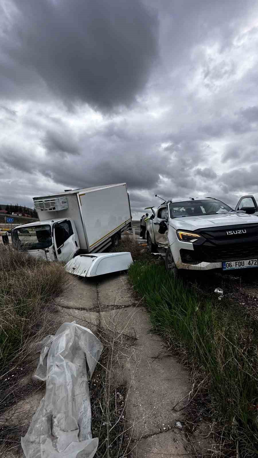 Kulu&rsquo;da kamyonet ile pikap &ccedil;arpıştı: 2 yaralı
