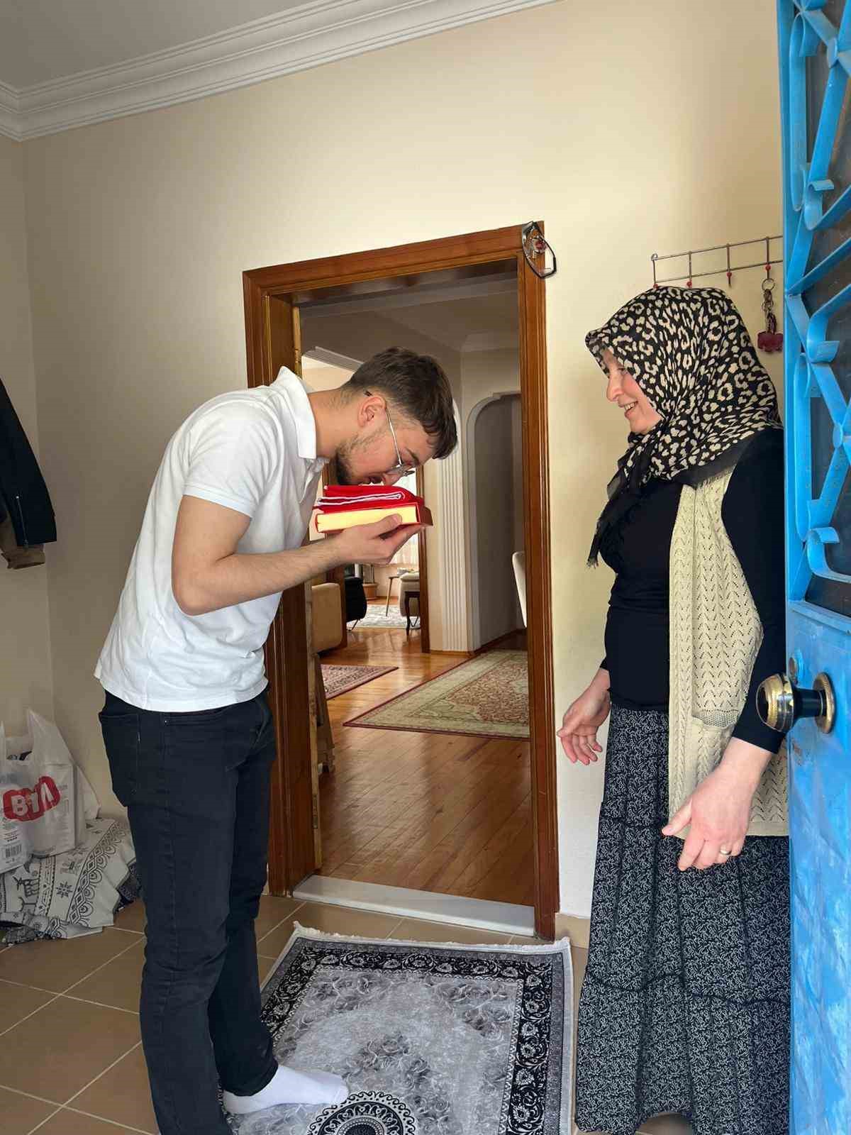 Şehit Jandarma Uzman Arif Demirel, kabri başında anıldı
