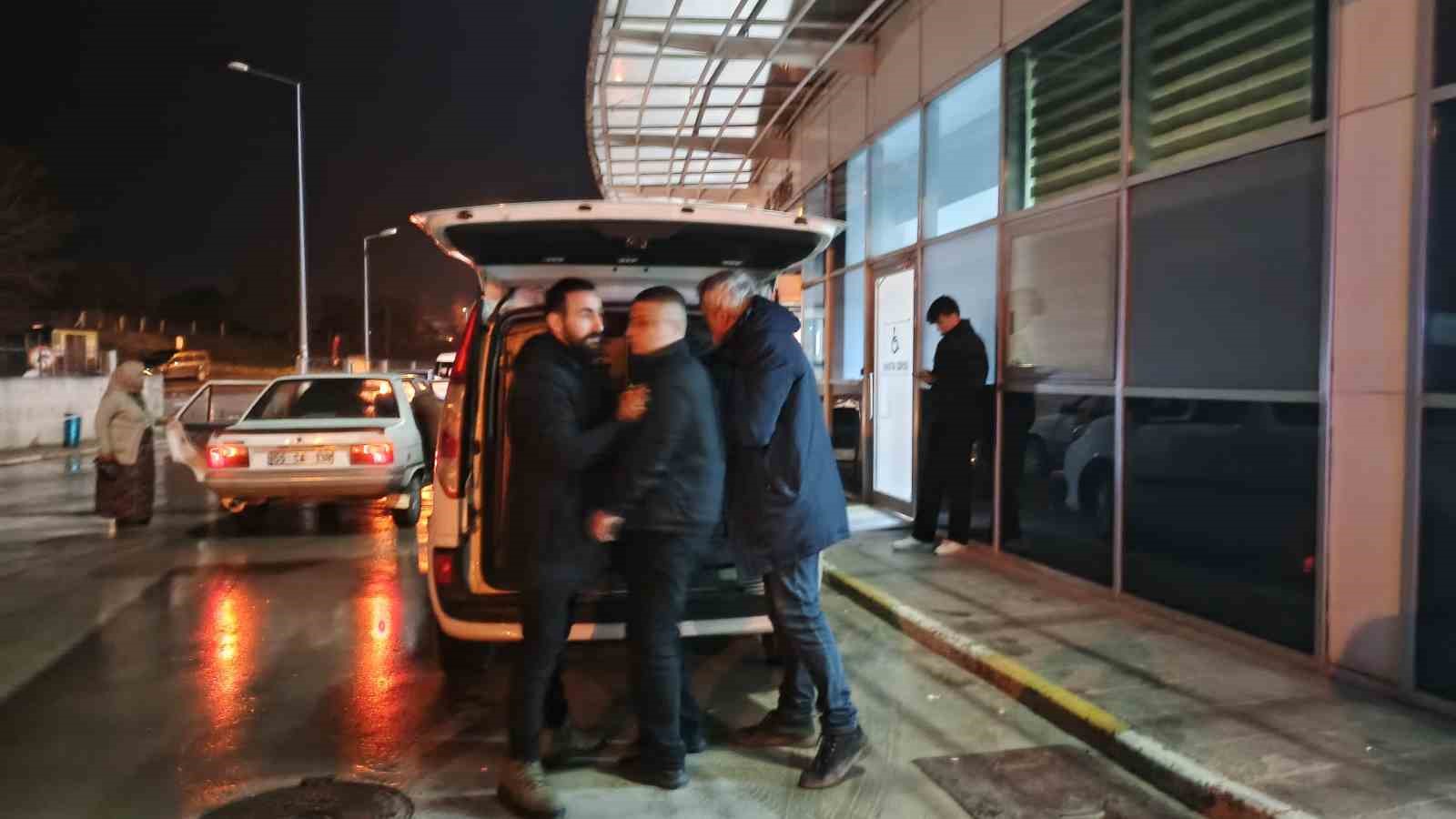 Bafra&rsquo;da husumetli iki grup arasında kavga: 3 yaralı
