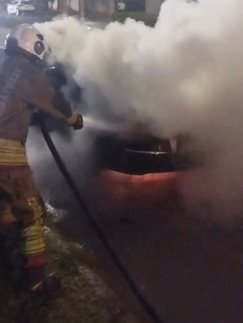 Arsuz&rsquo;da otomobil yangını
