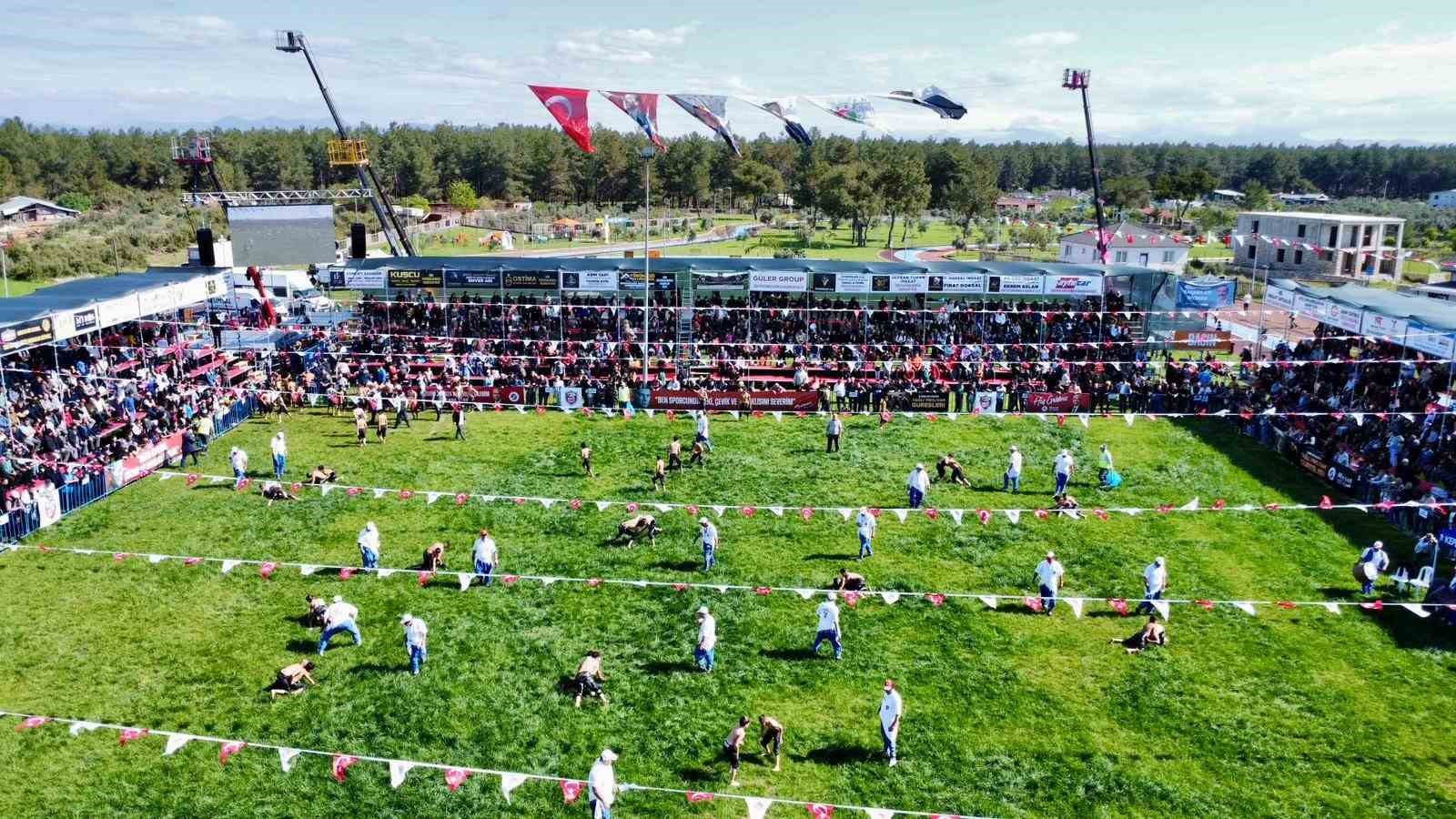 Kepez’de pehlivanlar dualı çayıra çıktı