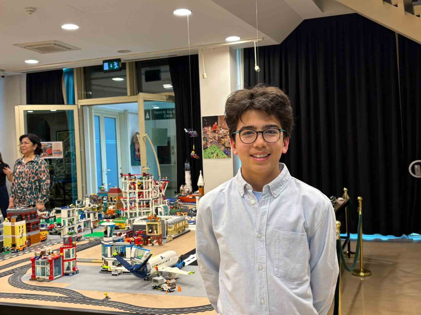 Ortaokul &ouml;ğrencisi olan Batu&rsquo;nun lego şehri m&uuml;zede sergileniyor
