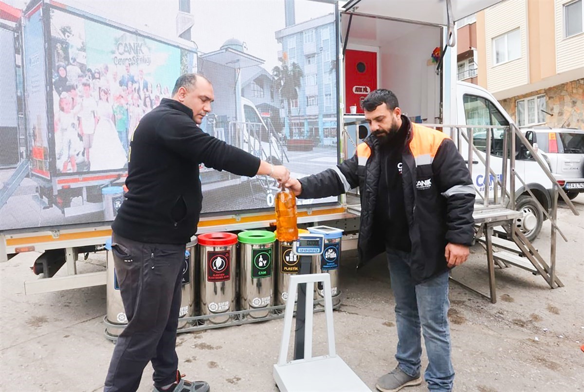 Başkan Sandık&ccedil;ı: "Canik&rsquo;te 5 ton atık geri d&ouml;n&uuml;ş&uuml;me kazandırıldı"
