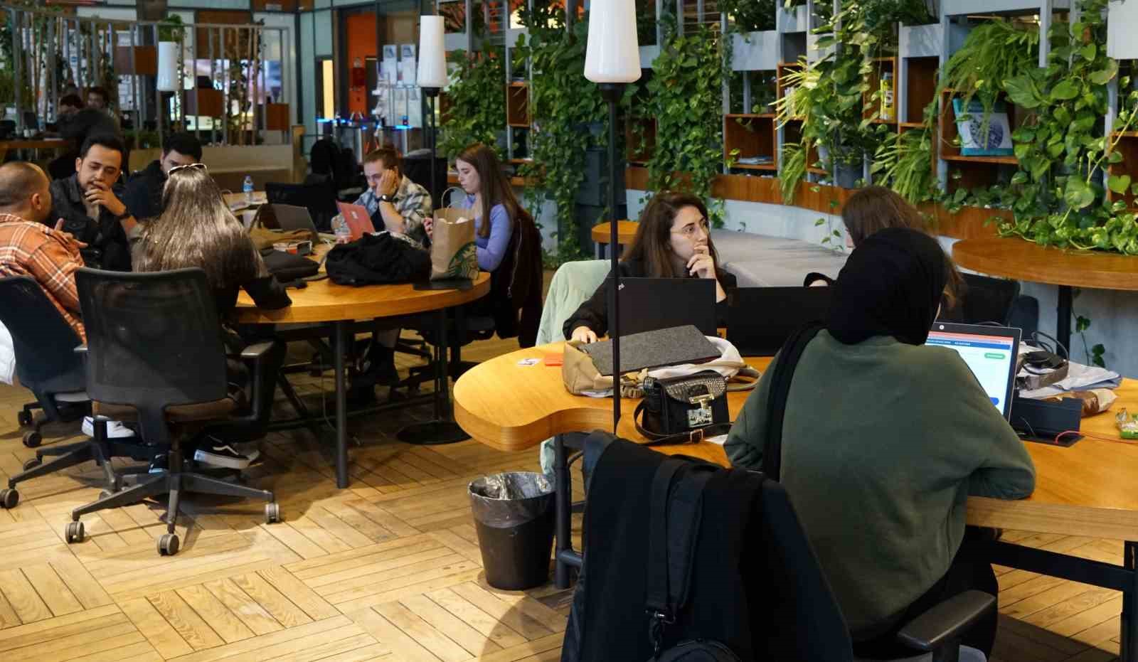 Girişimler ile kurumsal tecr&uuml;benin  &rsquo;Kesişim&rsquo; noktası i&ccedil;in başvurular başladı
