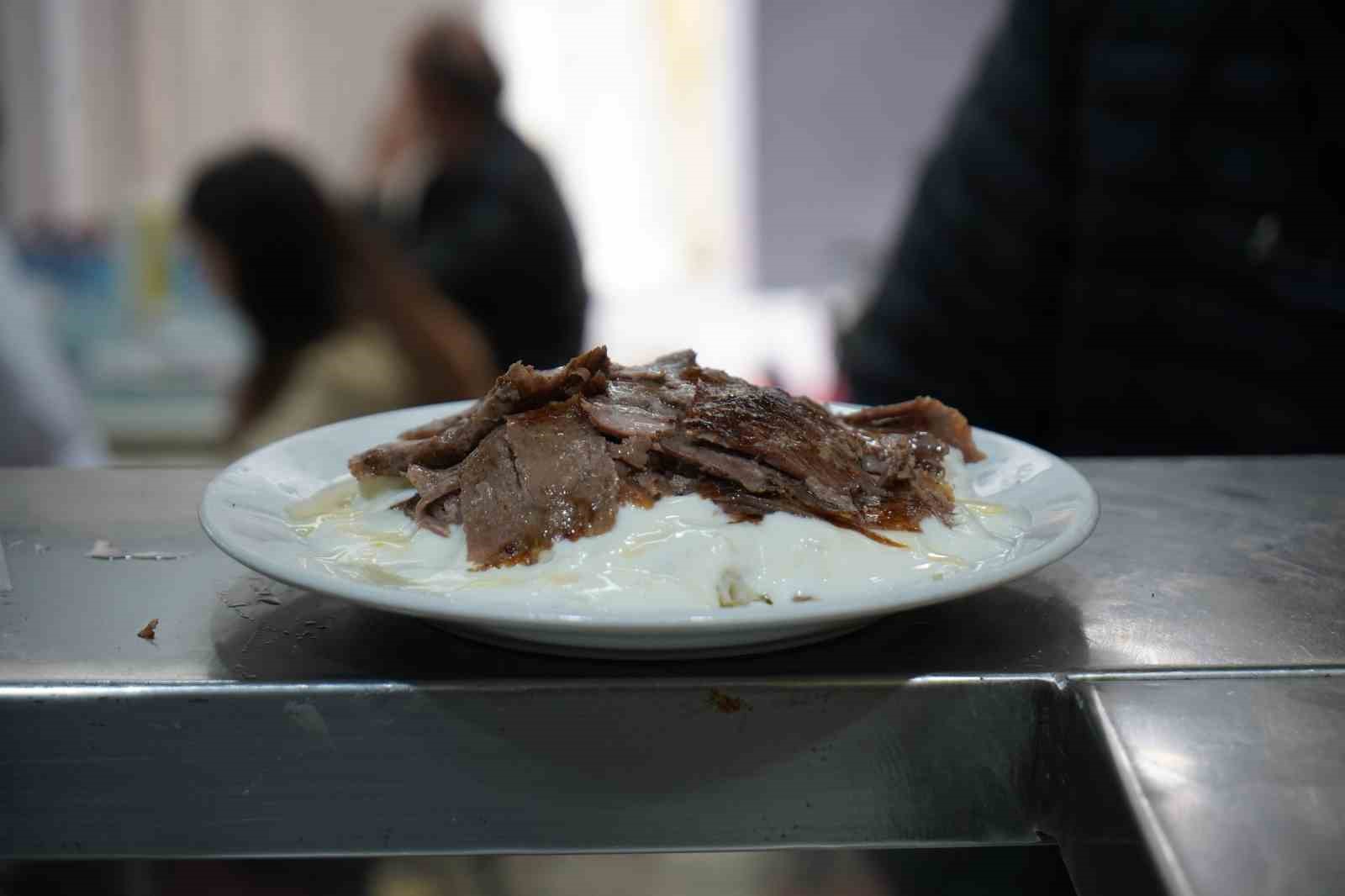 Sakarya&rsquo;nın 100 yaşındaki d&ouml;nercisi 84 yıldır mesleğini s&uuml;rd&uuml;r&uuml;yor
