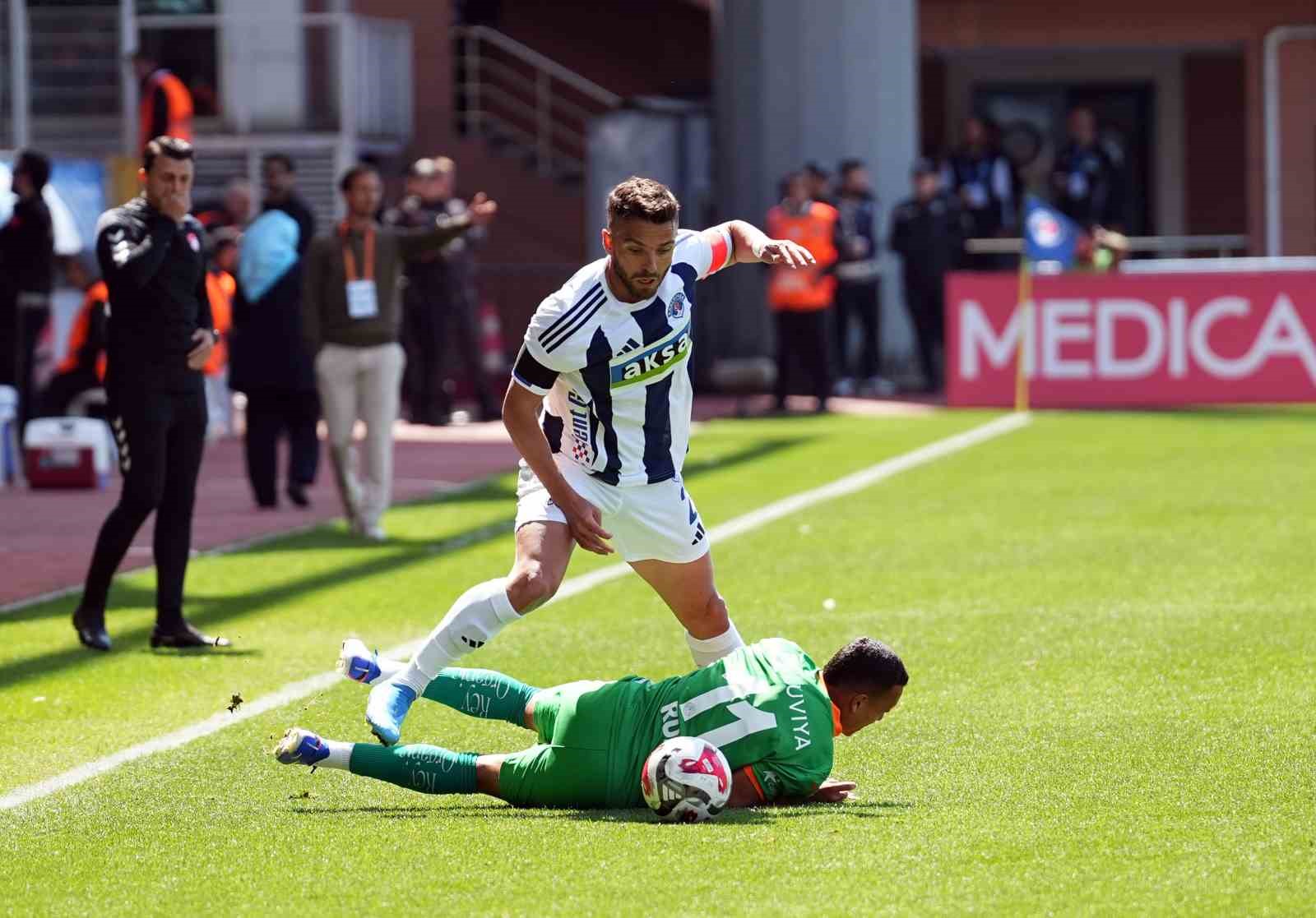 Trendyol S&uuml;per Lig: Kasımpaşa: 0 - Corendon Alanyaspor: 0 (Ma&ccedil; devam ediyor)
