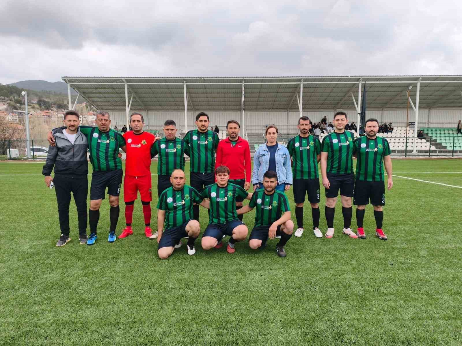 Çameli’de Kurumlar ve Mahalleler Arası Futbol Turnuvası başladı