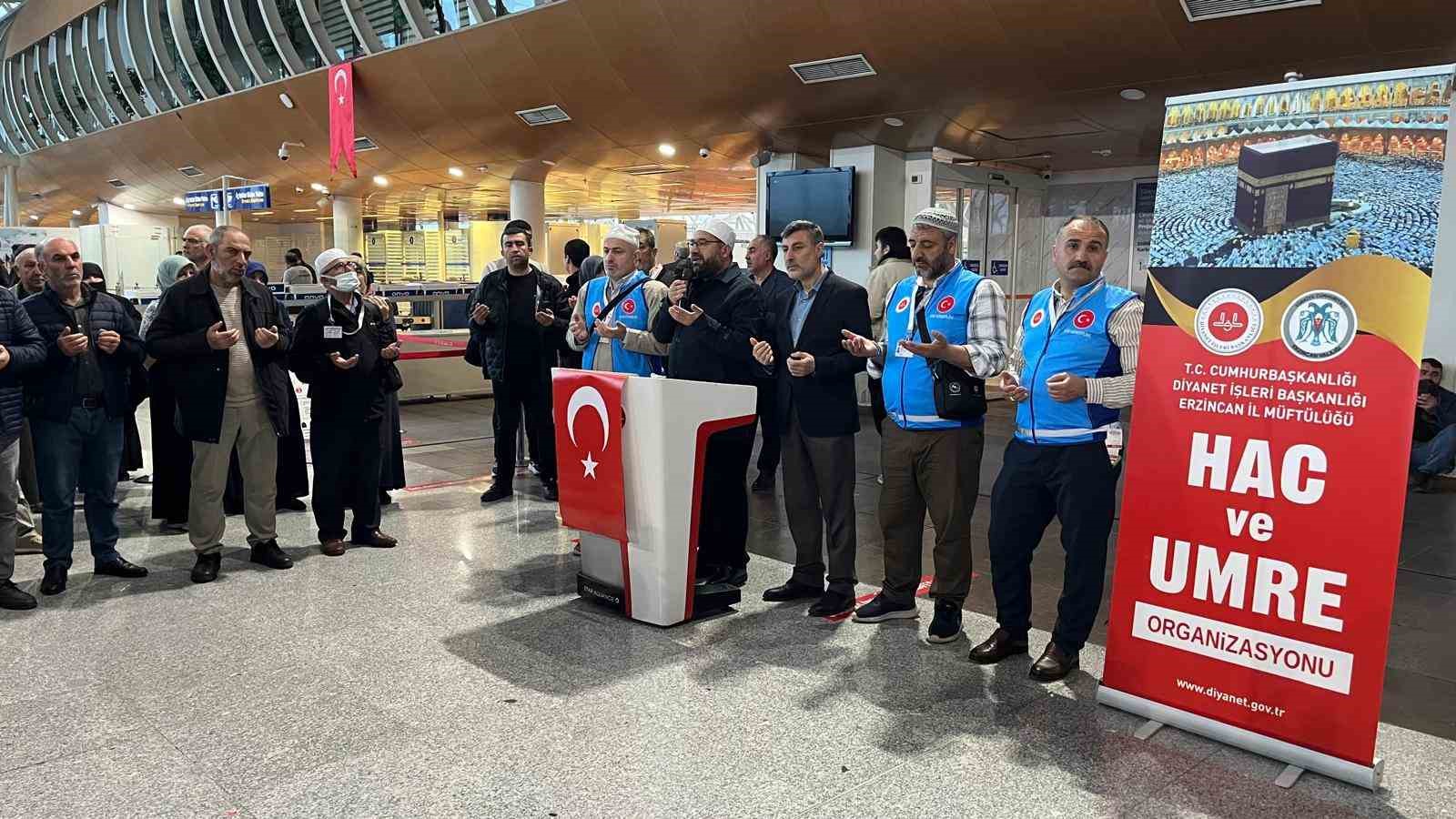 Erzincan&rsquo;dan 192 hacı adayı dualarla kutsal yolculuğa uğurlandı
