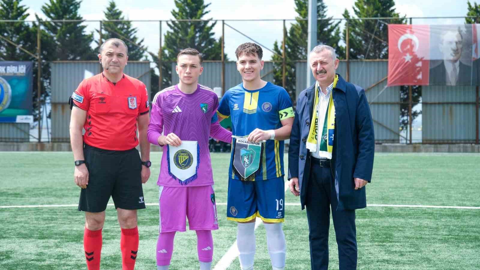 Kocaelispor U19 ile İske&ccedil;e T&uuml;rk Birliği dostluk ma&ccedil;ında karşılaştı
