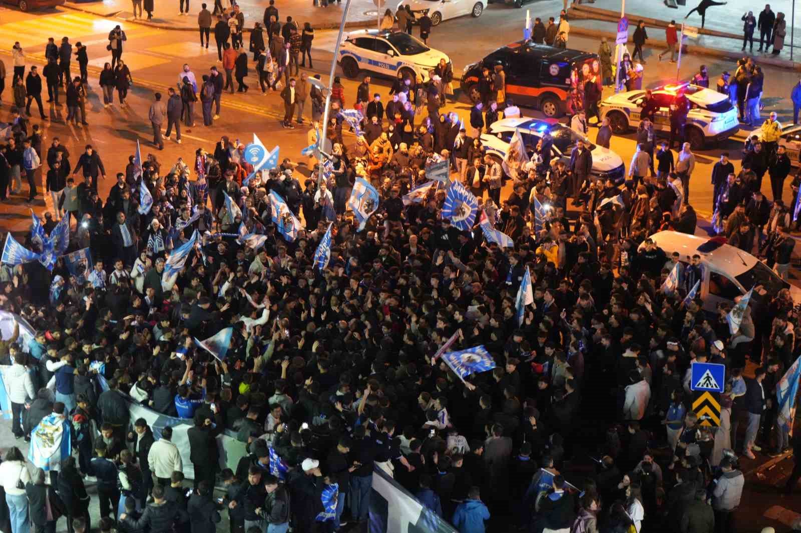 Erzurum’da Süper Lig coşkusu caddelere sığmadı