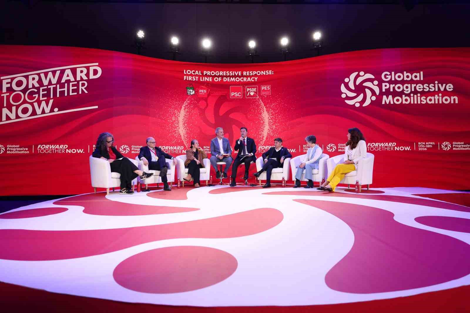 Başkan Aras Barselona&rsquo;da yerel y&ouml;netimlerin &ouml;nemini anlattı
