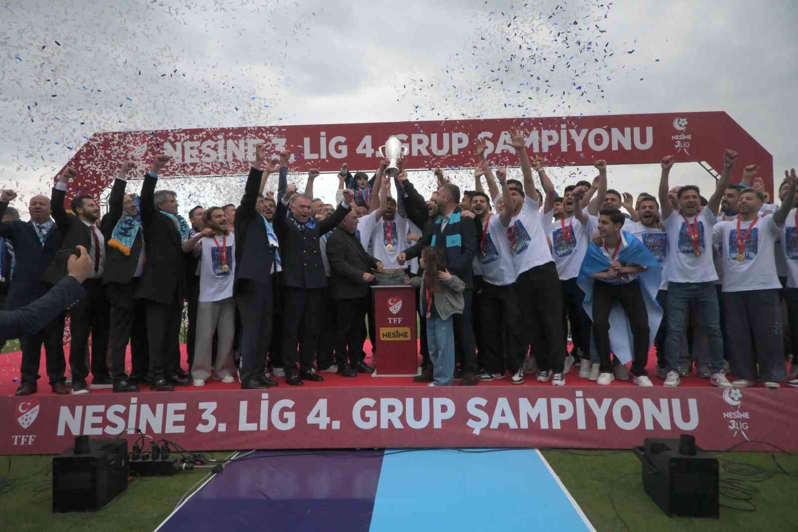 Şampiyon Kütahyaspor, kupasına kavuştu