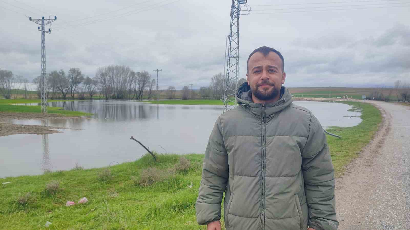 Tarım arazilerini sular altında bırakan Kanak &Ccedil;ayı dronla g&ouml;r&uuml;nt&uuml;lendi
