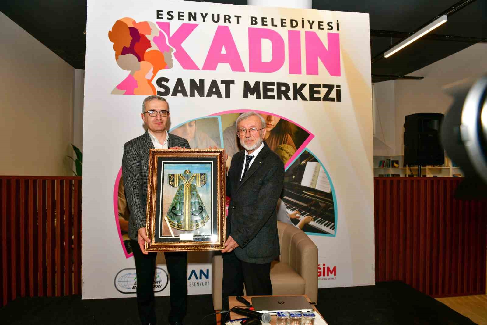 Esenyurt&rsquo;ta hat sanatı s&ouml;yleşisi yoğun ilgi g&ouml;rd&uuml;
