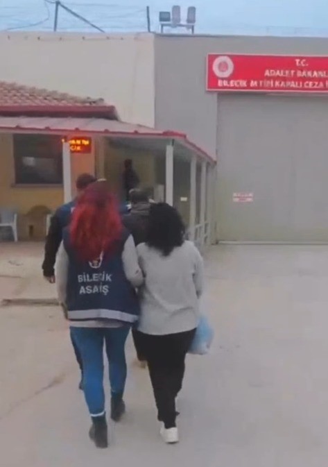 Kendilerini MİT g&ouml;revlisi olarak tanıtarak 10 milyonluk vurgun yapan şebeke &ccedil;&ouml;kertildi
