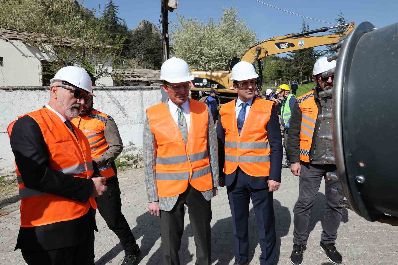 Tokat&rsquo;ta kentsel d&ouml;n&uuml;ş&uuml;mde yıkımlar başladı
