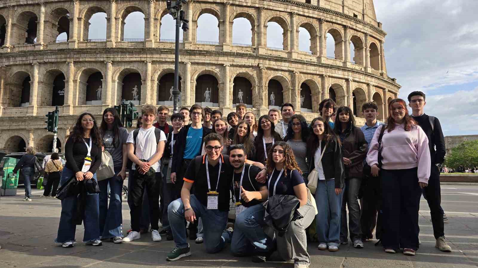 Muğlalı öğrenci İtalya’daki bilim zirvesinde Türkiye’yi temsil etti