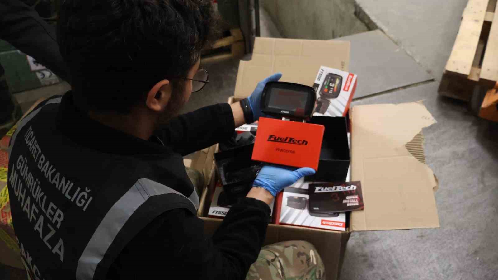 Kapıkule&rsquo;de 33 milyon liralık ka&ccedil;ak eşya ele ge&ccedil;irildi
