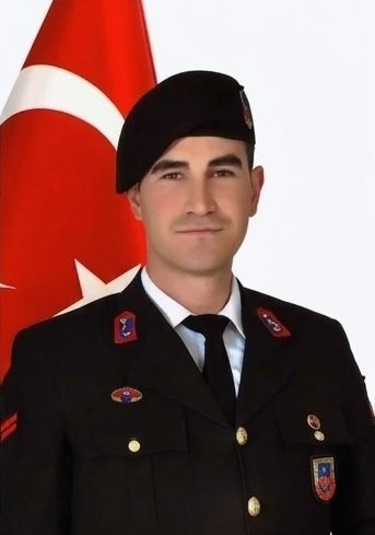 Rahatsızlanarak hayatını kaybeden kursiyer askerin cenazesi Adli Tıp Kurumu&rsquo;na sevk edildi
