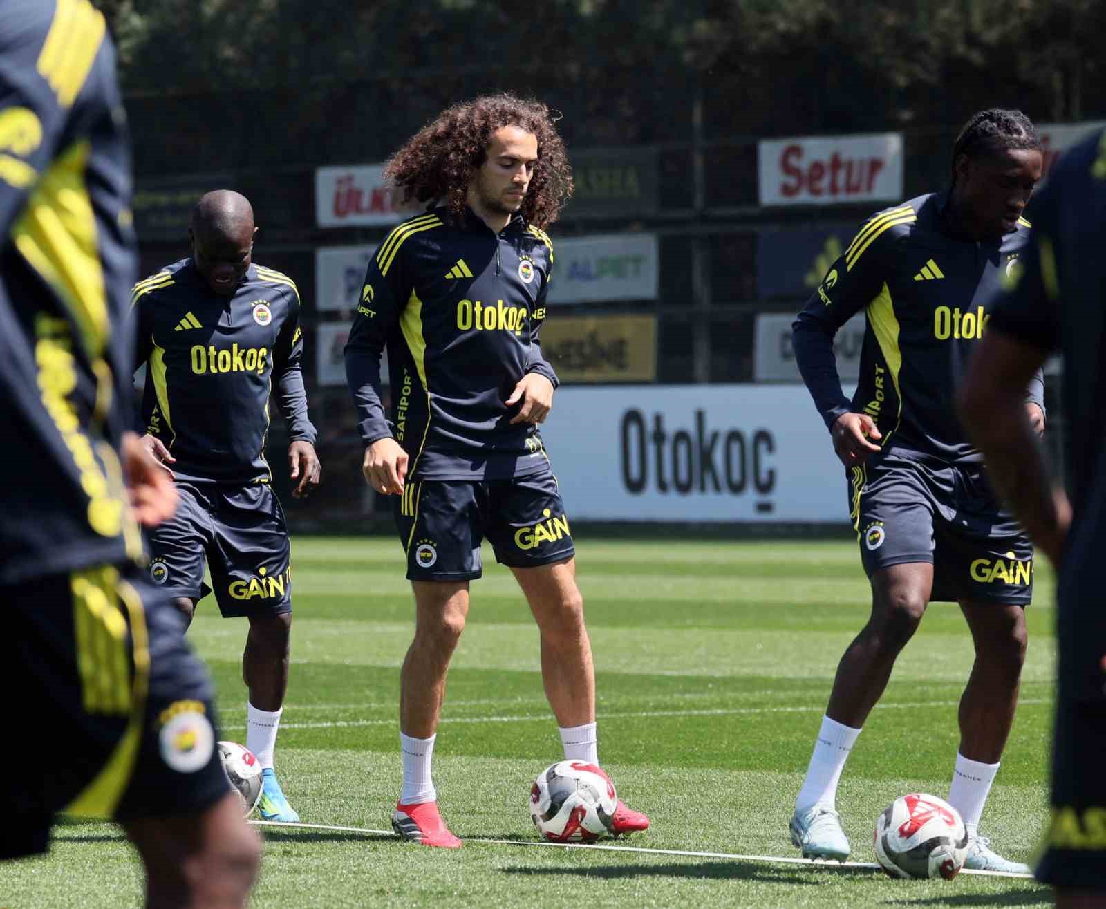 Fenerbah&ccedil;e&rsquo;de Konyaspor ma&ccedil;ı hazırlıkları tamamlandı
