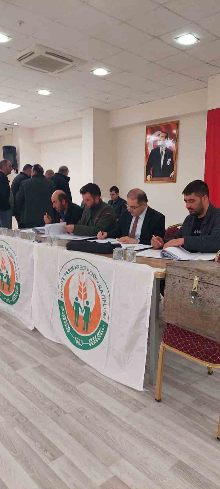 Tomarza Tarım Kredi Kooperatifinde Başkan Tezcan g&uuml;cen tazeledi
