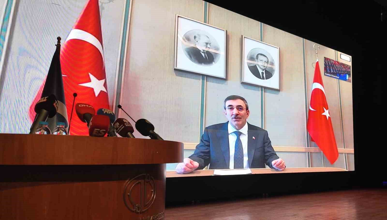 &rsquo;Uluslararası Eskişehir Yapay Zek&acirc; Zirvesi&rsquo; d&uuml;zenlendi
