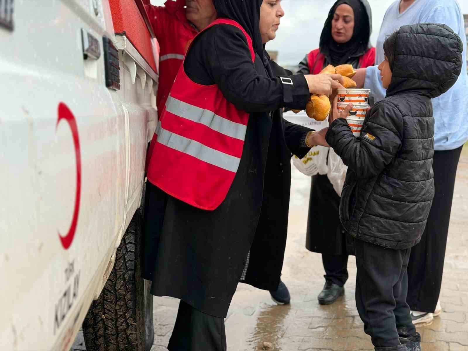Kurtalan&rsquo;da sel mağdurlarına destek
