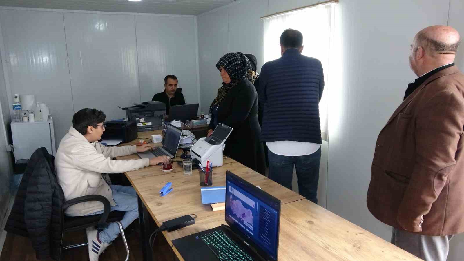 Adıyaman&rsquo;da depremzedeler i&ccedil;in hak sahipliği başvuruları başladı
