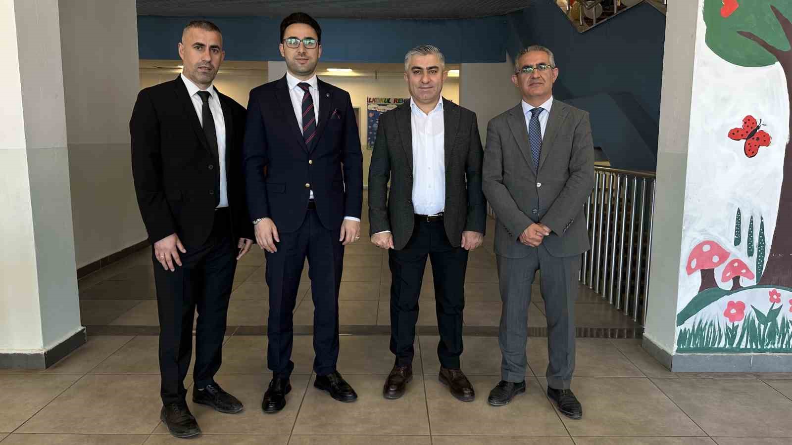 Hayatını kaybeden G&uuml;mr&uuml;k Muhafaza Memurunun adı Y&uuml;ksekova&rsquo;da k&uuml;t&uuml;phanede yaşayacak
