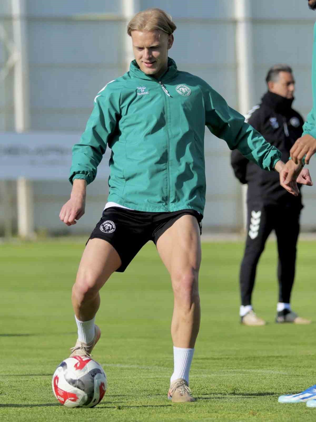 Konyaspor, Fenerbah&ccedil;e ma&ccedil;ının hazırlıklarını tamamladı
