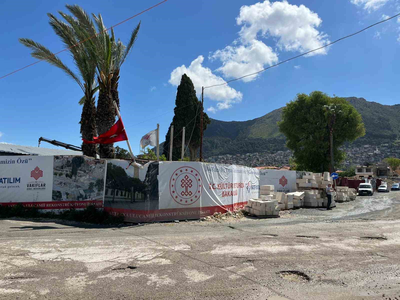 Depremde yerle bir olan Antakya Ulu Cami yeniden vatandaşlarla buluşacağı g&uuml;n&uuml; bekliyor
