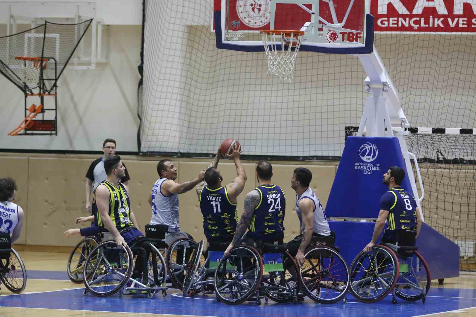 Karab&uuml;k Demir Kartal, sahasında Fenerbah&ccedil;e&rsquo;ye mağlup oldu
