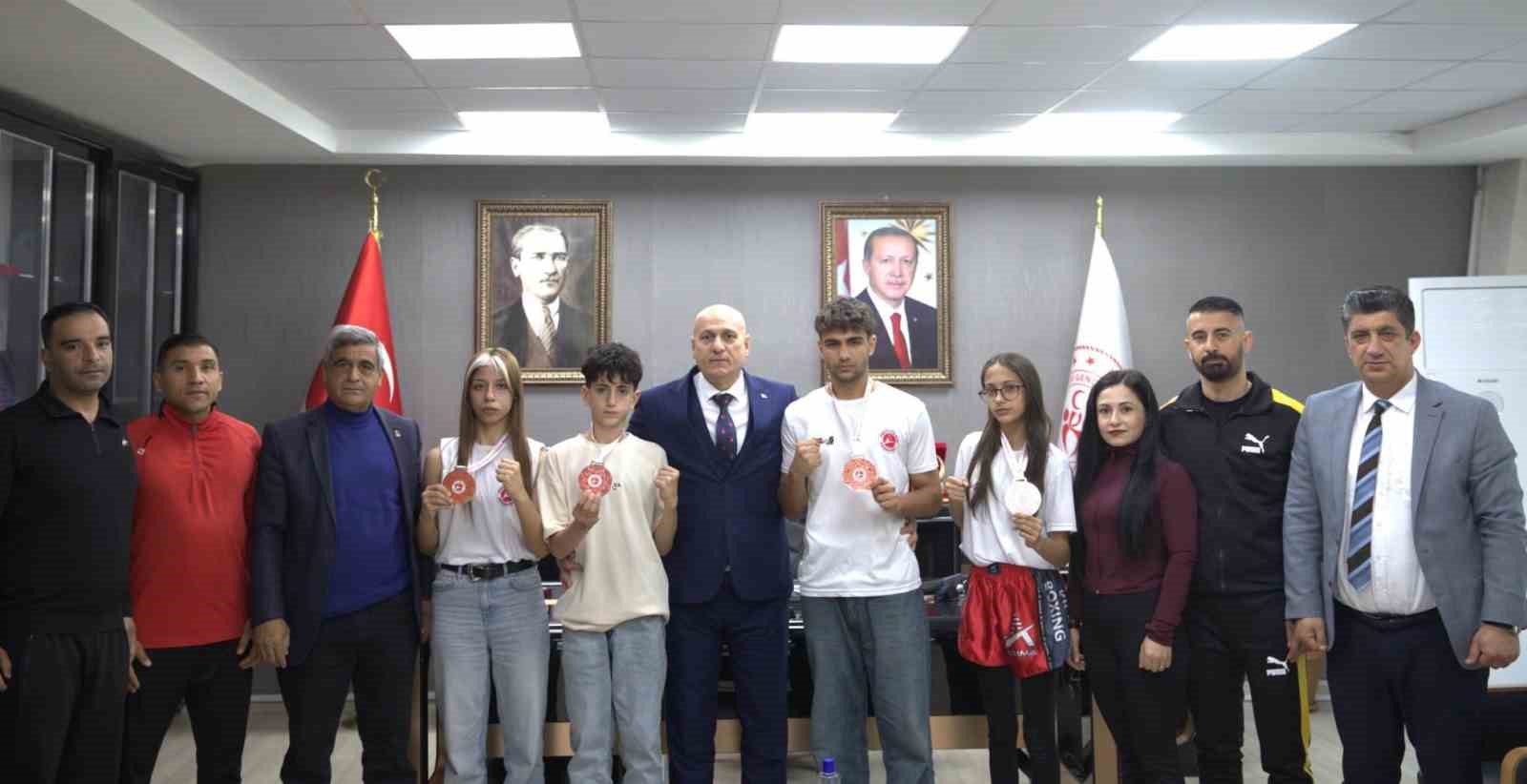 Adıyamanlı kick boksçulardan Türkiye Şampiyonasında büyük başarı