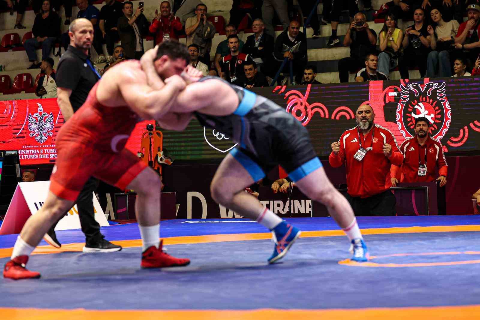 Avrupa Güreş Şampiyonası’nda 3 yarı final
