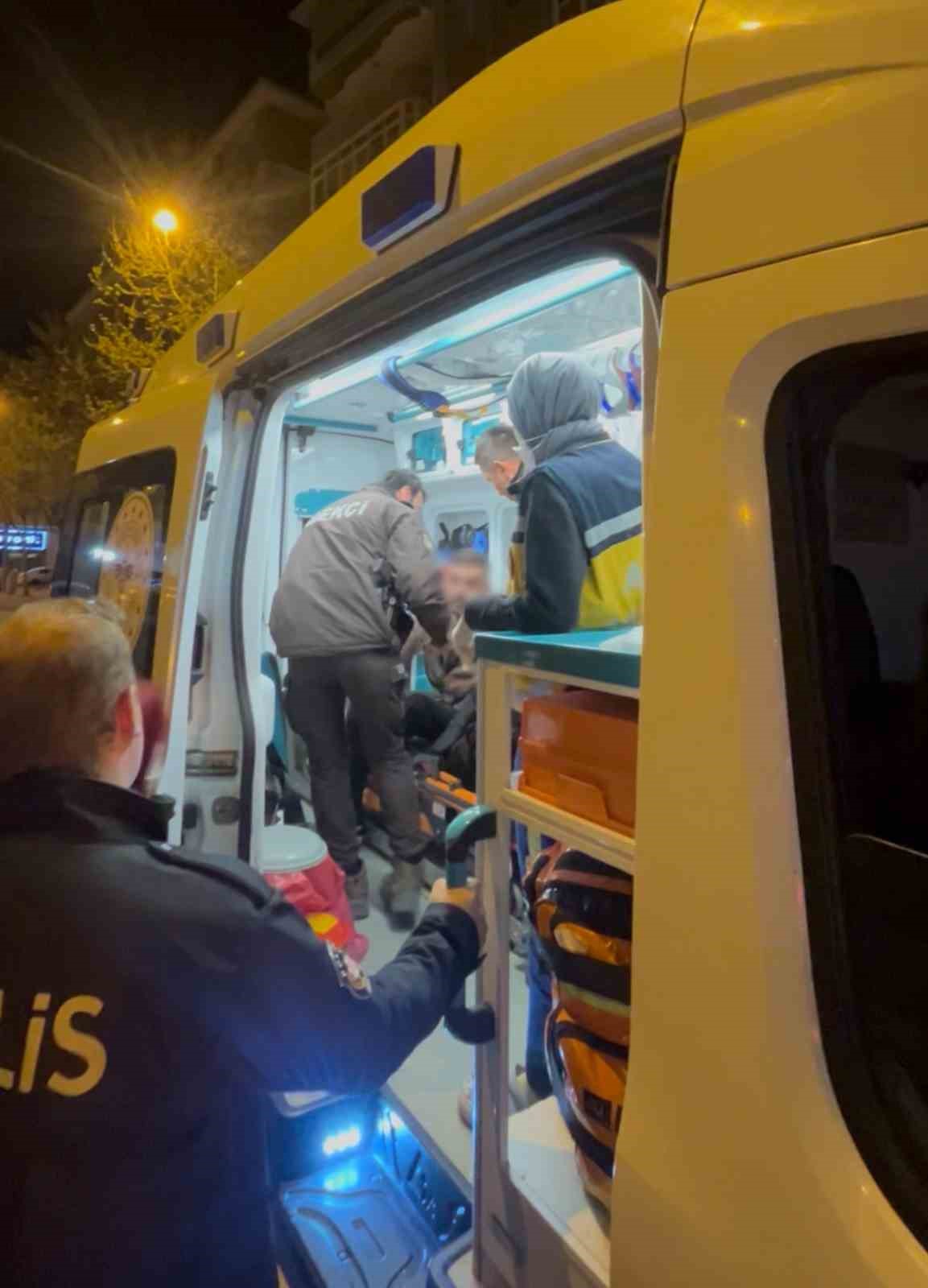 Trafikte garip olay: Taksiciye kızan yaya &ccedil;ılgına d&ouml;nd&uuml;
