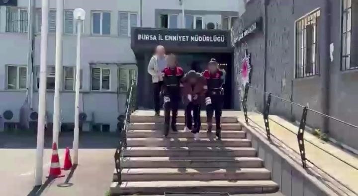 TikTok canlı yayını kanlı bitti: Gen&ccedil; kadın y&uuml;z&uuml;nden bı&ccedil;aklandı
