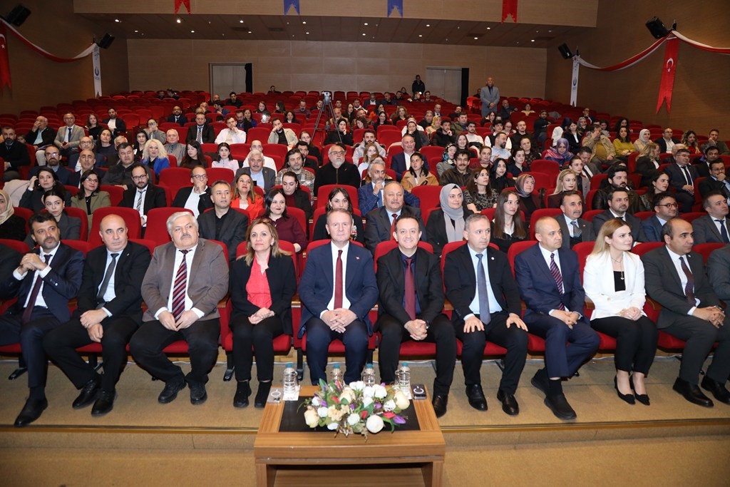 Rekt&ouml;r Baş: "2027 yılı itibarıyla kamp&uuml;s&uuml;m&uuml;zde fak&uuml;ltesiz bina kalmayacak"
