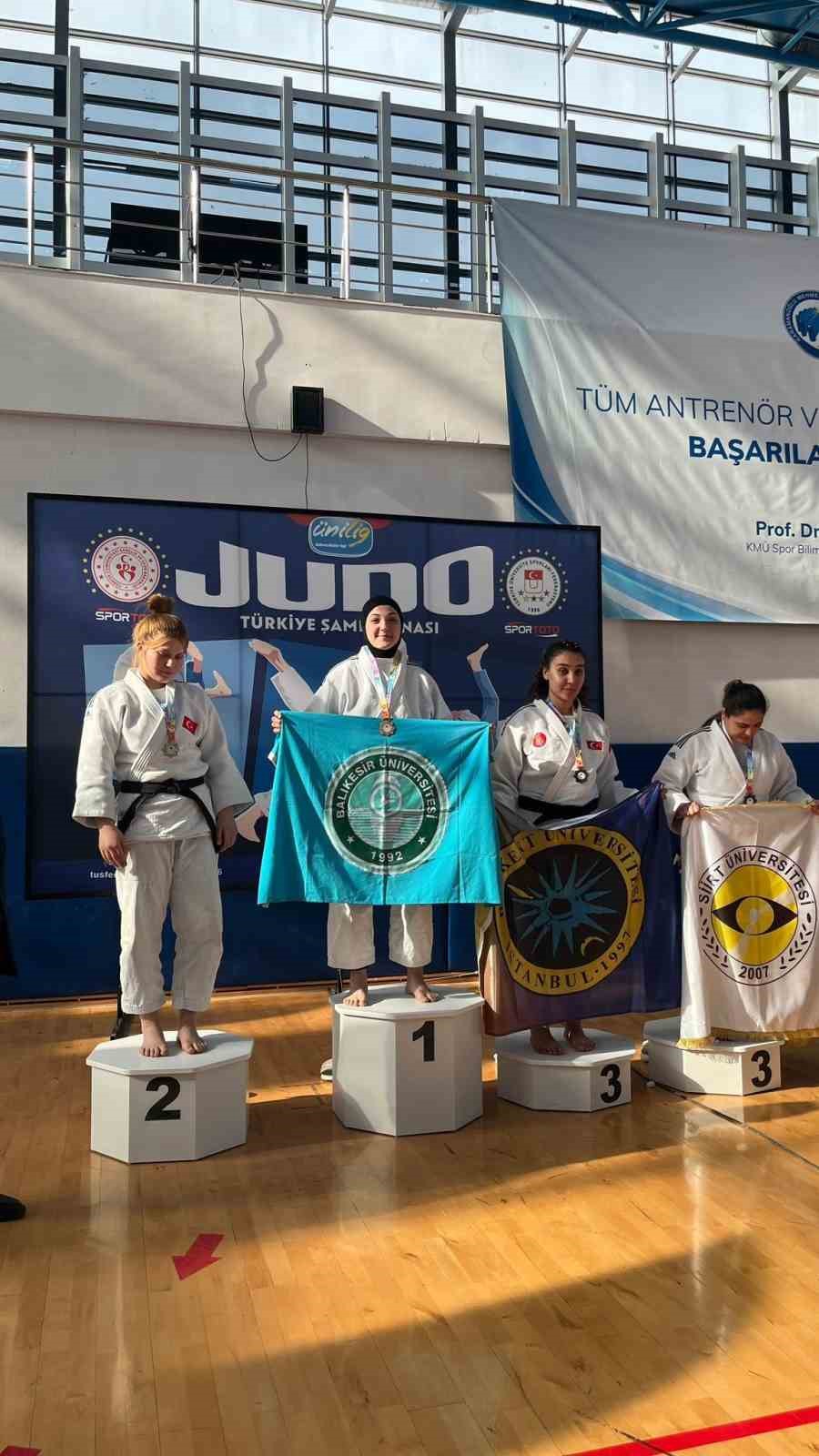 Bilecikli sporcu T&uuml;rkiye Judo Şampiyonu oldu
