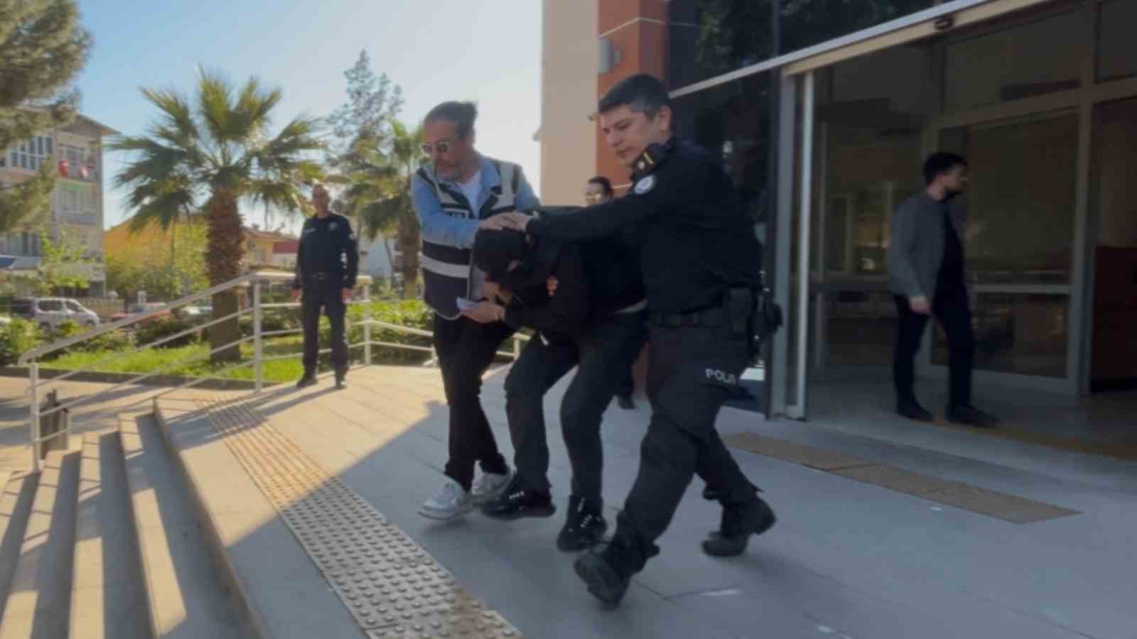 Bayındır&rsquo;da uyuşturucu operasyonu: 4 tutuklama
