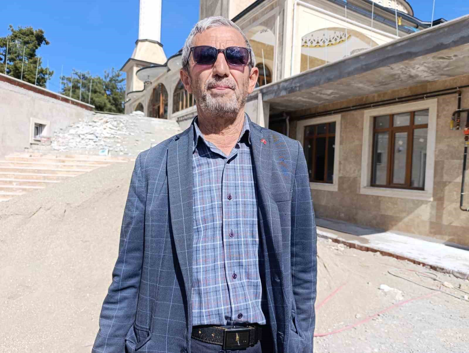 G&ouml;rdes&rsquo;te cami ve Kur&rsquo;an kursu i&ccedil;in destek &ccedil;ağrısı
