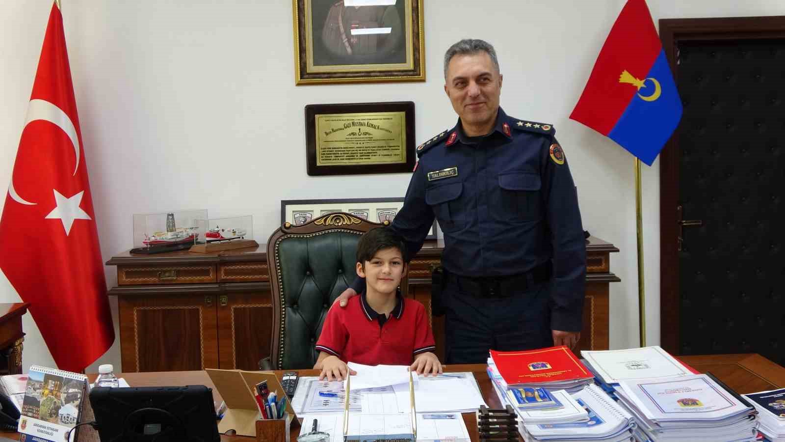 Bir g&uuml;nl&uuml;ğ&uuml;ne Yozgat İl Jandarma Komutanı oldular
