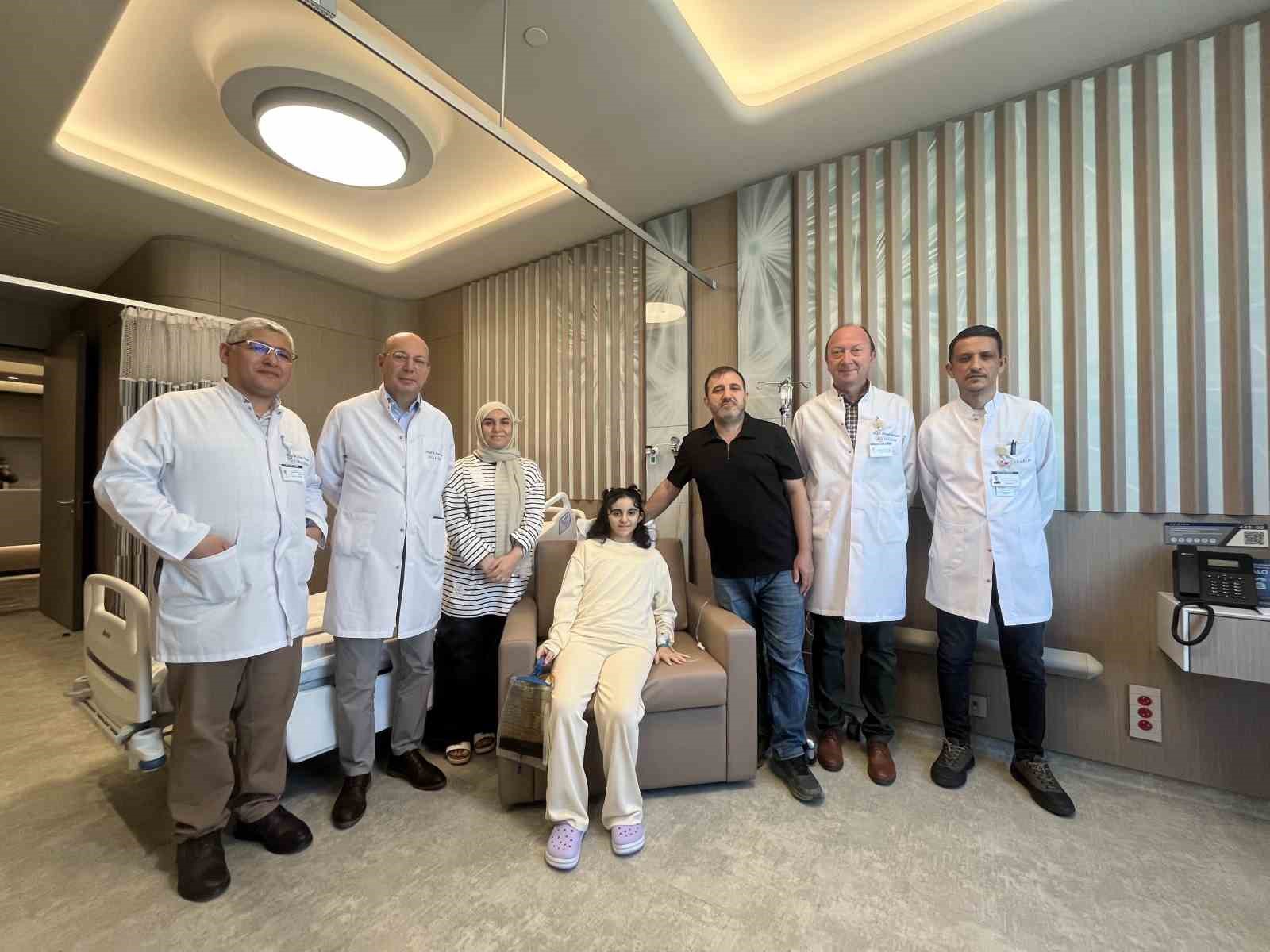 Organ bekleyen İzmirli gen&ccedil; kız i&ccedil;in nefes kesen nakil
