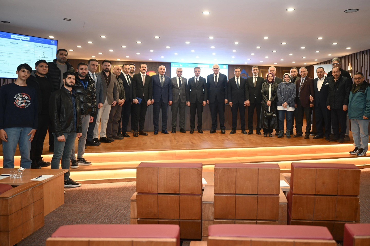 Vali Baruş, yerel kalkınma hamlesi destek tanıtım programına katıldı