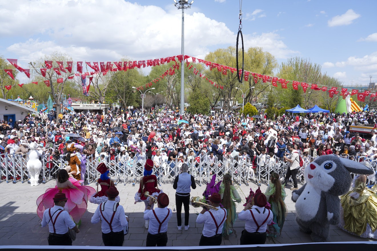 23 Nisan coşkusu G&ouml;lbaşı&rsquo;nda yaşanacak
